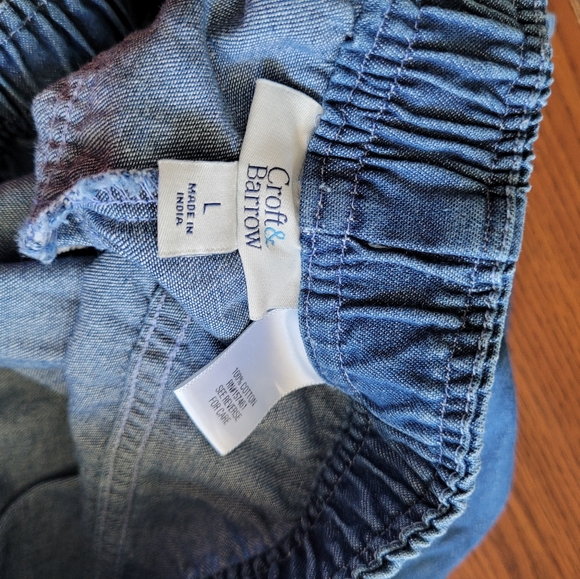 Croft & Barrow Denim Capri  Lg - Picture 2 of 6